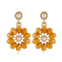 Korean Fashion Sweet Ol Daisy Flower Crystal Earrings sku image 1