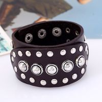 Europäisches Und Amerikanisches Punk Retro Herren Breites Leder Rindsleder Armband Stabile Versorgung Punk Niet Schädel Leder Armband sku image 2