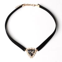 Creative Style 2016 Original Jewelry Korean Velvet Triangle Crystal Necklace Korean Velvet Band Necklace main image 3