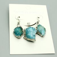Hot Selling Fashion Irregular Natural Stone Crystal Bud Necklace Earrings Set Wholesale main image 4
