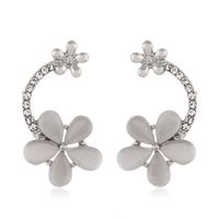 Fashionable Small Flowers Wild Exaggerated Diamond Alloy Earrings main image 3