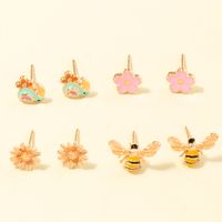 Couleur Abeille Oreille Clous 4 Paires Boucles D'oreilles Ensemble main image 1