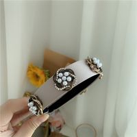 Retro Temperament Wide-sided Wild Outing Cloth Pearl Diamond Flower Headband sku image 2