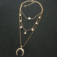 Retro Alloy Geometric Moon Anhänger Diamant All-match Halskette Für Frauen main image 3