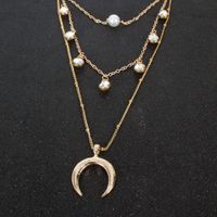 Retro Alloy Geometric Moon Pendant Diamond All-match Necklace For Women main image 4