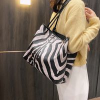 Autumn And Winter Women's Big Bags Fashion All-match Mother Shoulder Messenger Bag main image 4