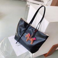 Large Capacity Soft Leather Single Shoulder Tote Bags Casual Black Bags For Women sku image 1