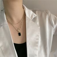 Retro Three-layer Portrait Fritillary Necklace Multi-layer Chain Clavicle Chain main image 6