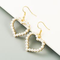 Korean New Retro Geometric Heart-shaped Pearl Earrings Sweet Girl Simple Earrings Wholesale main image 3