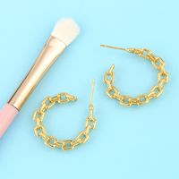 Fashion Simple C-shaped Chain Buckle Geometric Big Fashion Retro Copper Earrings For Women main image 5