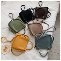 Nuevo Bolso De Cubo Pequeño De Un Solo Hombro Con Patrón De Piedra Retro De Moda Negra Cruzada Coreana main image 1