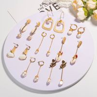 Hot-selling Natural Pearl Exaggerated Creative Leaf Shell Stone Element Earrings Wholesale main image 1