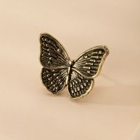 Mode Retro Schmetterling Charme Metalllegierung Ohrringe Für Frauen Großhandel main image 5