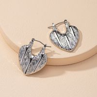 Fashion 1 Pair Of Metal Texture Small Lock Earrings Wholesale sku image 2