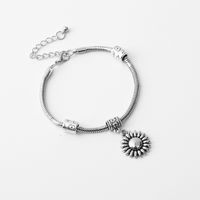 Hot Selling Simple Alloy Sunflower Pendant Chain Bracelet Wholesale sku image 1