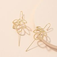 Simple Fashionable Maple Leaf Earrings main image 4