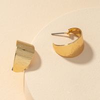 Einfache Mode Metall Ohrringe main image 1