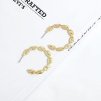 Fashion Metal C-shaped Retro Earrings main image 4