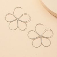 Fashion Metal Line Flower Earrings Wholesale main image 4
