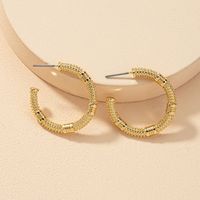 Vente En Gros Boucles D&#39;oreilles En Alliage En Forme De C main image 4