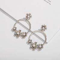New Simple Pearl Flower Earrings main image 4