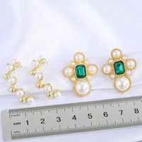 Fashion Retro Green Crystal Earrings main image 3