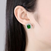 Simple Fashion Round Green Gem Earrings main image 3