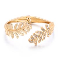 Fashion Gold-plated Leaf Diamond Bracelet main image 4