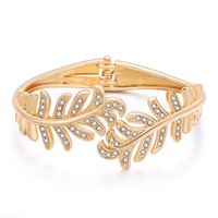 Fashion Gold-plated Leaf Diamond Bracelet main image 6