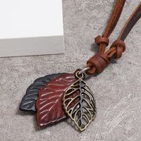 Fashion Retro Leaf Pendant Leather Necklace main image 3