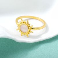 Nouvelle Bague Simple Fleur De Soleil main image 3