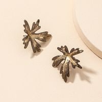 Retro Fashion Metal Leaf Earrings main image 5