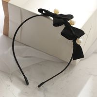 Black Velvet Bow Pearl Headband main image 1