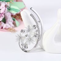 New Simple Flower Diamond Alloy Brooch main image 4