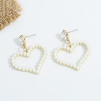 Korean Simple Pearls Love Style Earrings main image 3