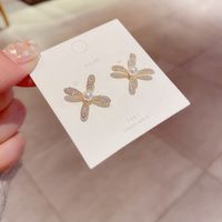 Korean Simple Zircon Micro Inlaid Pearl Flower Earrings main image 5