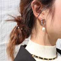 Irregular Geometric Pearl Earrings main image 5