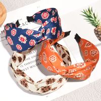 Retro Printed Wide-brimmed Headband main image 3