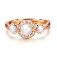 Retro Inlaid Pearl Alloy Gold-plated Bracelet main image 1