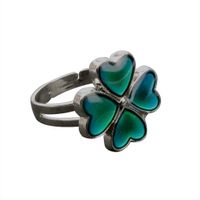 Fashion Classic Four-leaf Petals Flowers Ring main image 5