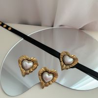 Ruffled Gold Plated Vintage Heart Earrings main image 3