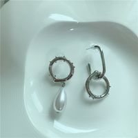 Fashionable Asymmetric Pearl Earrings sku image 1