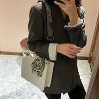 Large-capacity Fashion Shoulder Handbag main image 4