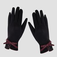 New Simple Bow Gloves Female Autumn And Winter Warm Points Finger Touch Screen Gloves sku image 2