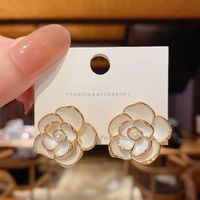 South Korea's High-level Sense Of Light Luxury Temperament White Camellia Earrings Simple Atmosphere Retro Earrings main image 1