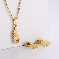304 Stainless Steel 18K Gold Plated Simple Style Plating Animal Pendant Necklace main image 1