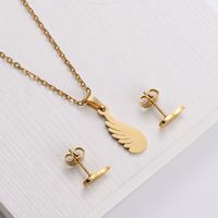 304 Stainless Steel 18K Gold Plated Simple Style Plating Animal Pendant Necklace main image 4