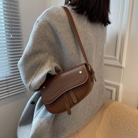 Niche Bag Female 2021 New Fashion Casual One-shoulder Messenger Texture Underarm Bag Commuter Bag main image 4