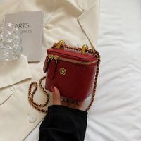 سلسلة صغيرة من الحقائب الصغيرة للنساء 2021 مظروف أحمر جديد ، حقيبة نسائية ذات كتف واحد ، حقيبة أزياء كورية غير رسمية main image 1