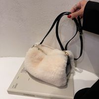 Bag 2021 New Plush Small Square Bag Simple Western Style Autumn And Winter Shoulder Textured Women 's Bag Fashionable Furry Crossbody Bag main image 6